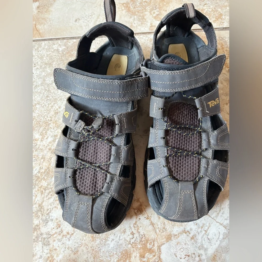 Teva Men's Brown Closed-Toe Trail Sandals